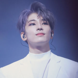 Meet your Posher, Elayria